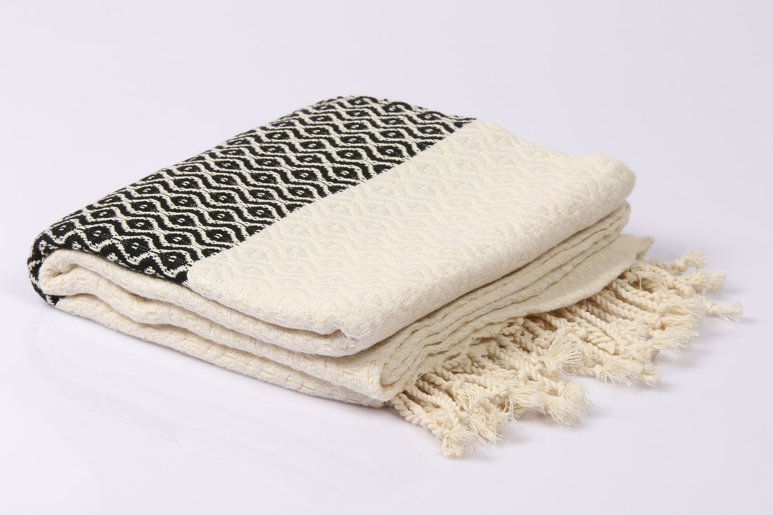 DAMLA Hammam Towel Beach Towel Cotton Peshtemal - White / Black